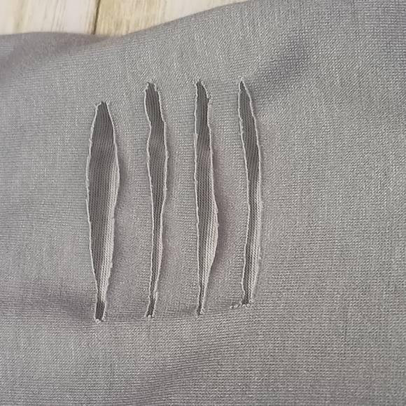 USA Distressed Blouse Women's Size XL - Picture 16 of 16